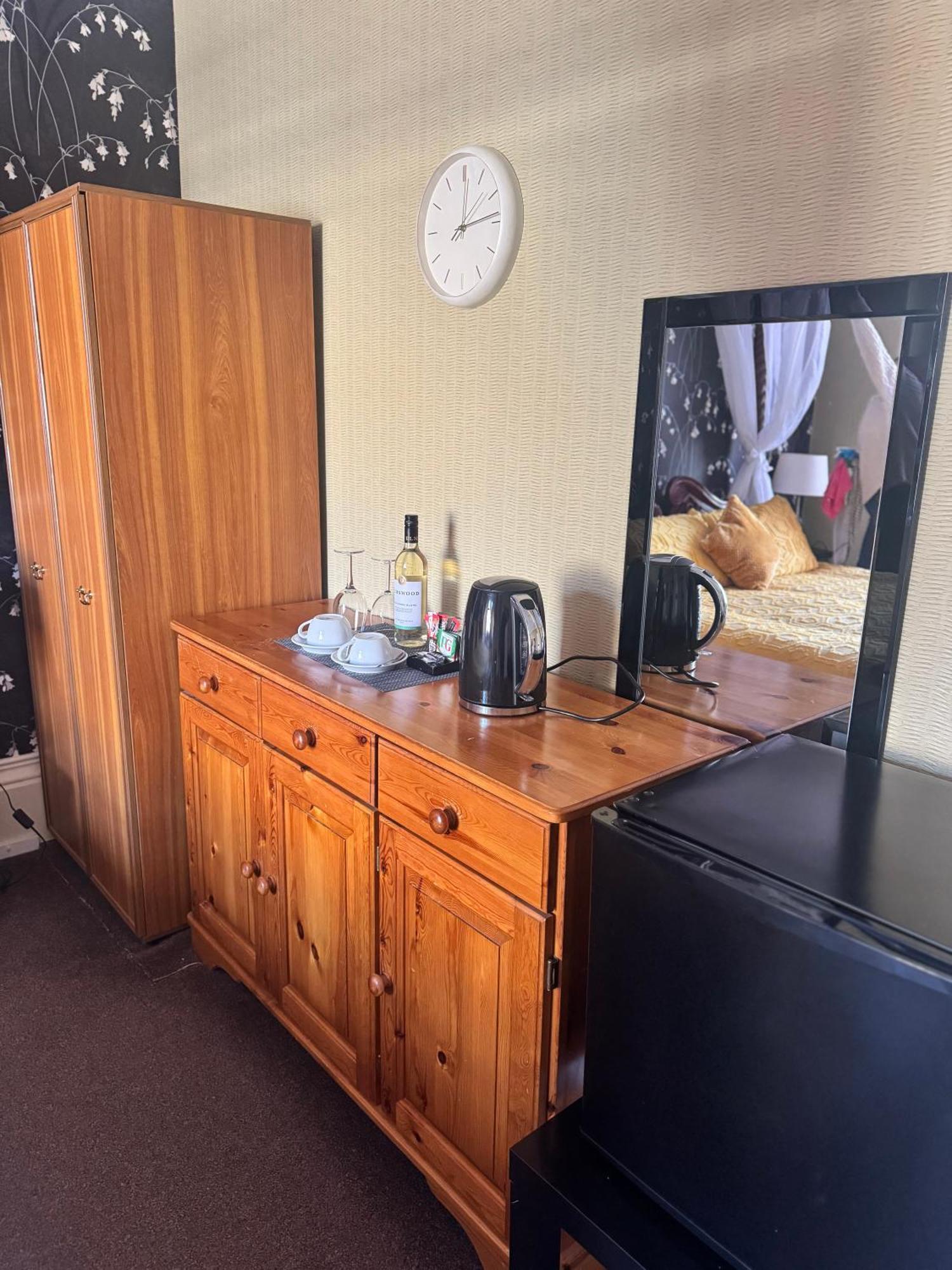 The Holmlea 3* Блэкпул