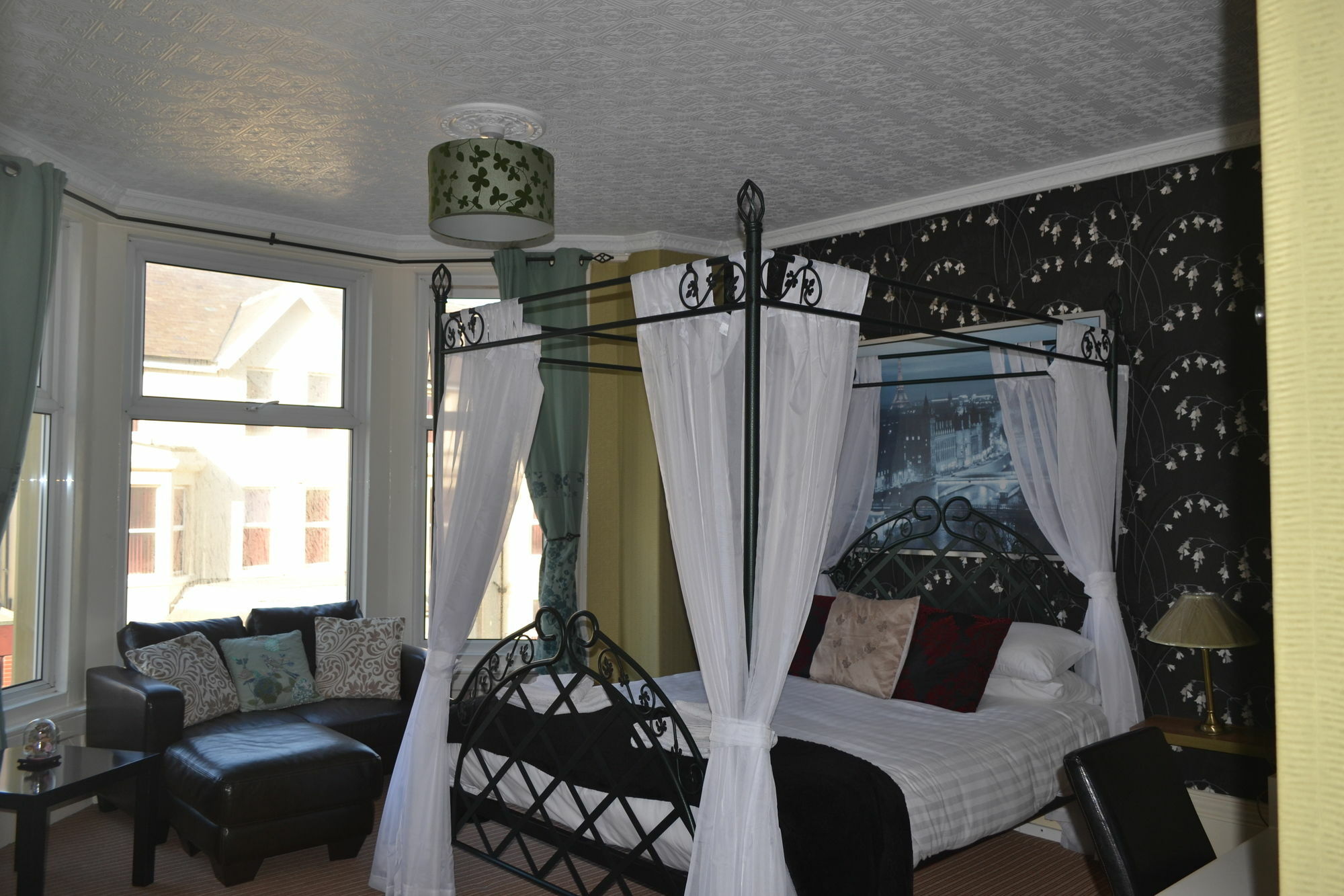 The Holmlea Блэкпул